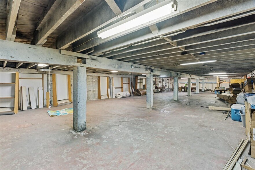 More Photos Of 3384 SE Milwaukie Ave, Portland Storefront For Lease