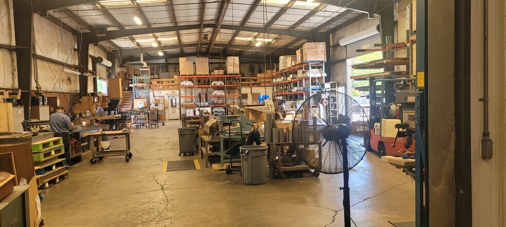 More Photos Of 33 S University St, Healdsburg Warehouse For Sale