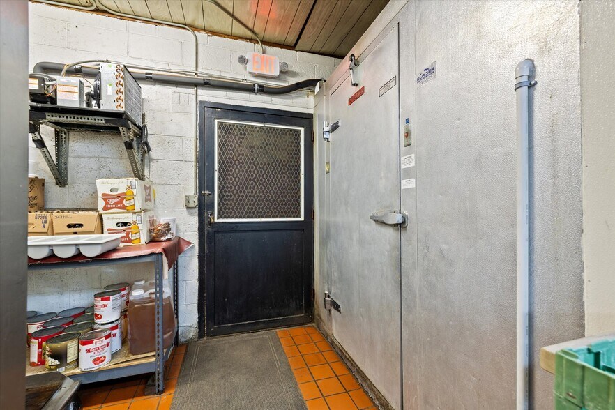 More Photos Of 6290 S Martin Rd, New Berlin Restaurant For Sale