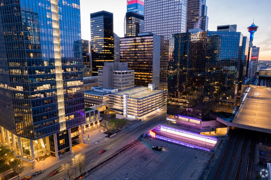 More Photos Of 335 8th Ave SW, Calgary Office For Lease