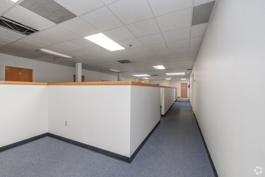 More Photos Of 333-359 S Salina St, Syracuse Office For Lease