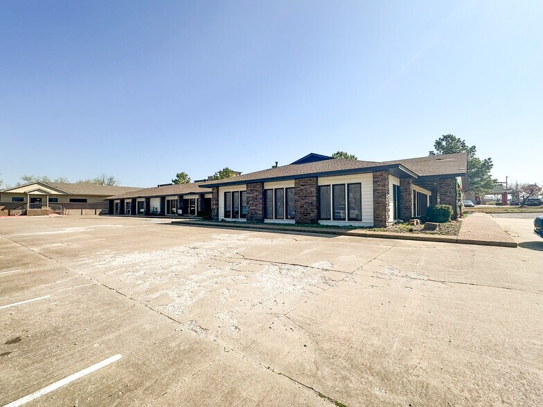 More Photos Of , Bentonville Office For Sale