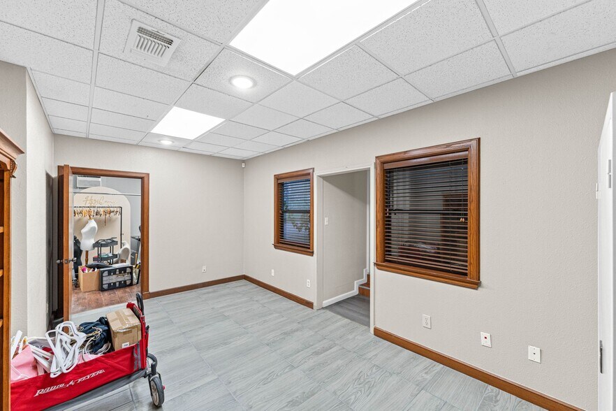 More Photos Of 4514 Billy Sames, Adkins Land For Sale