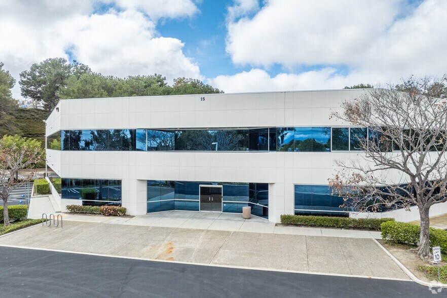 More Photos Of 15 Argonaut, Aliso Viejo Research And Development For Sale