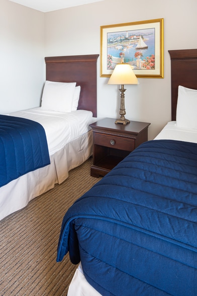 More Photos Of 551 Thames St, Newport Hotel For Sale