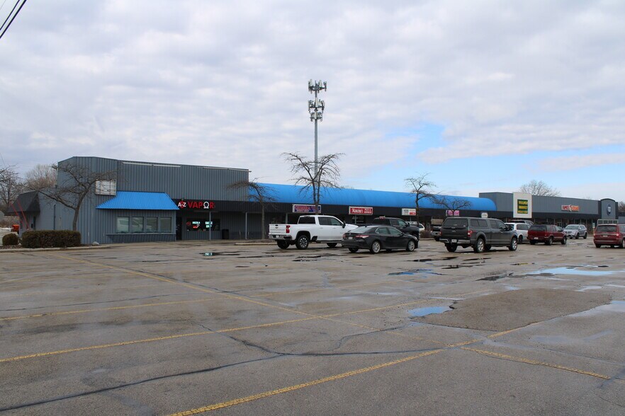 More Photos Of 784-824 S Main St, Fond Du Lac Unknown For Sale