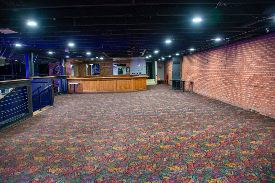 More Photos Of 715 S Polk St, Amarillo Bar For Lease