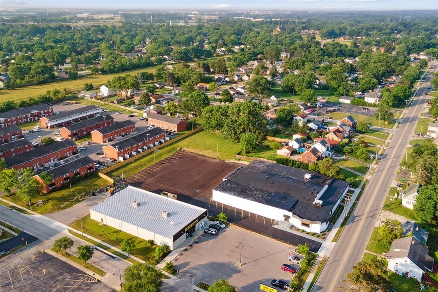 More Photos Of 969 Dixie Hwy, Rossford Freestanding For Lease