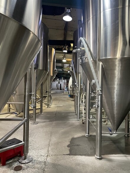 More Photos Of 4519 West Pine St, Farmville Warehouse For Sale