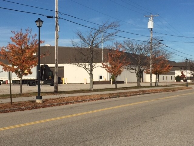 More Photos Of 1 Madison St, South Portland Manufacturing For Lease