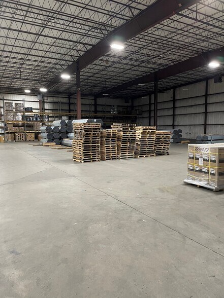 More Photos Of 1 Pequot Way, Canton Warehouse For Lease