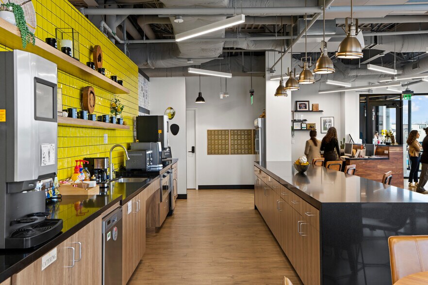 More Photos Of 44679 Endicott Dr, Ashburn Coworking Space