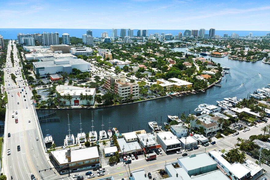 More Photos Of 2000 E Sunrise Blvd, Fort Lauderdale Storefront Retail Office For Sale