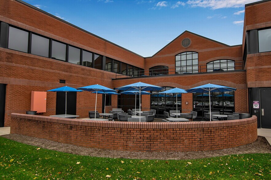 More Photos Of 1759 Wehrle Dr, Amherst Office For Lease