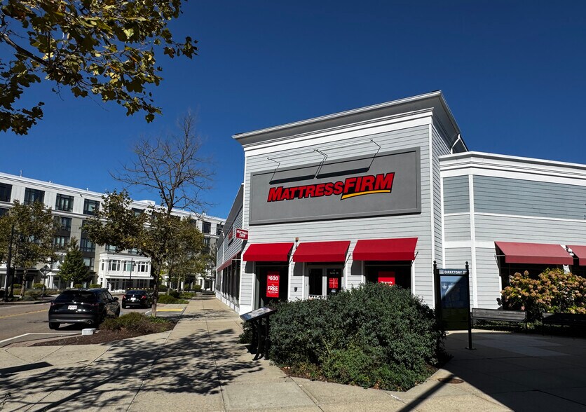 More Photos Of 215-421 Lincoln St, Hingham Unknown For Lease