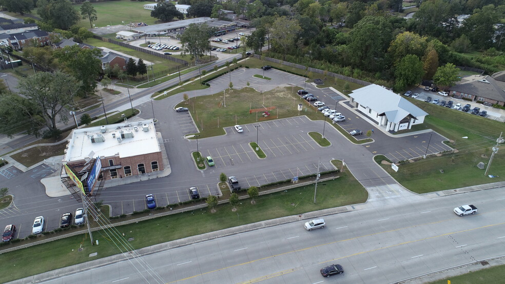 Primary Photo Of 9440 Perkins Rd, Baton Rouge General Retail For Lease