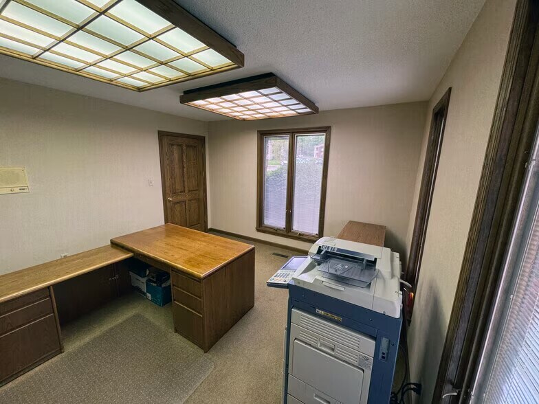 More Photos Of 321 Wedgewood Sq, Columbia Serviced Offices For Lease