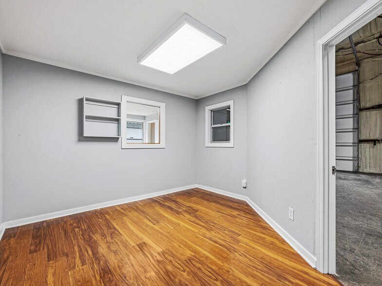 More Photos Of 5 Woodland Dr, Asheville Warehouse For Sale