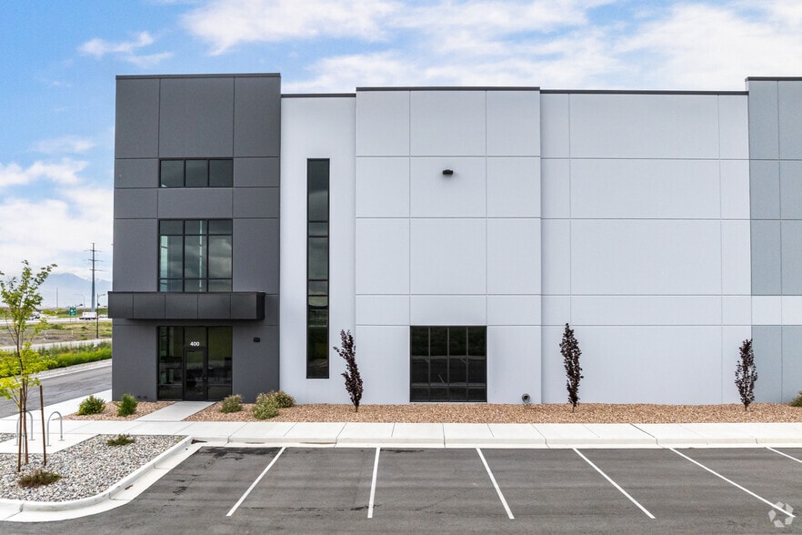 More Photos Of 6075 W SR-201 S, West Valley City Unknown For Lease