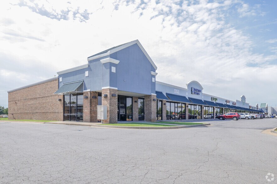 More Photos Of 6406-6450 S Elm Pl, Broken Arrow Storefront For Lease