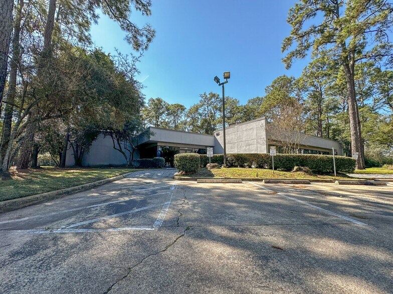 Primary Photo Of 14350 W Sylvanfield Dr, Houston Office For Sale