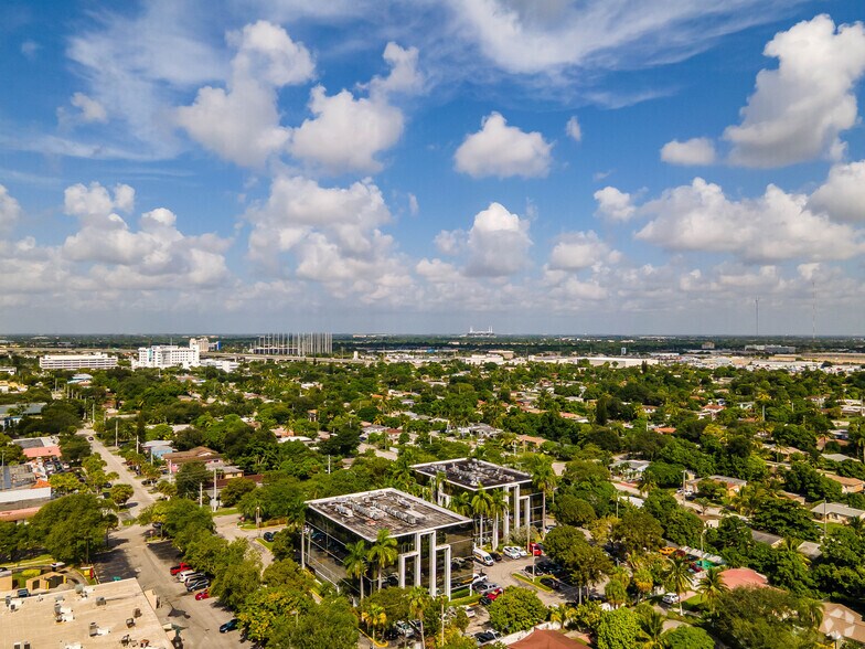 More Photos Of 16853-16855 NE 2nd Ave, North Miami Beach Office For Lease