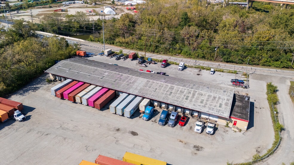 More Photos Of 550 Harvard Ave, Cuyahoga Heights Truck Terminal For Lease