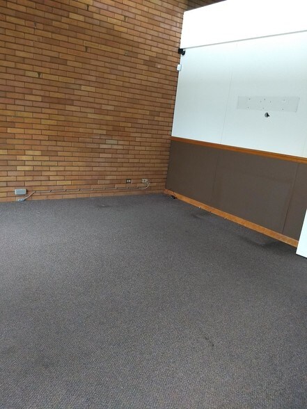 More Photos Of 69-73 N Broadway St, Des Plaines Medical For Lease