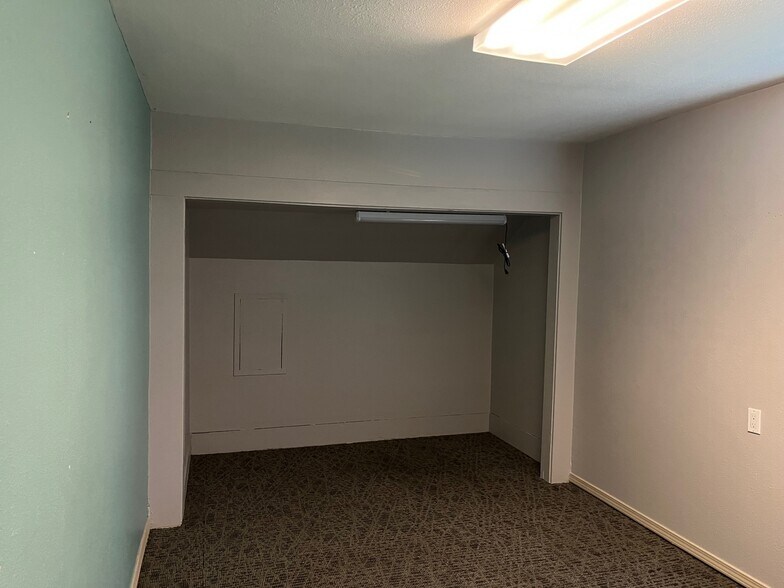 More Photos Of 3104 W Kennewick Ave, Kennewick Office For Lease