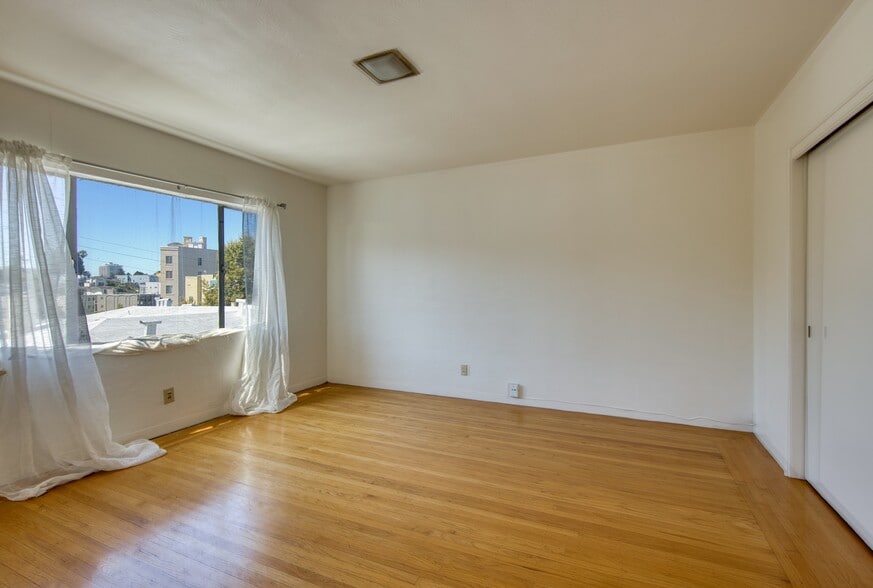 More Photos Of 410 Merritt Ave, Oakland Apartments For Sale