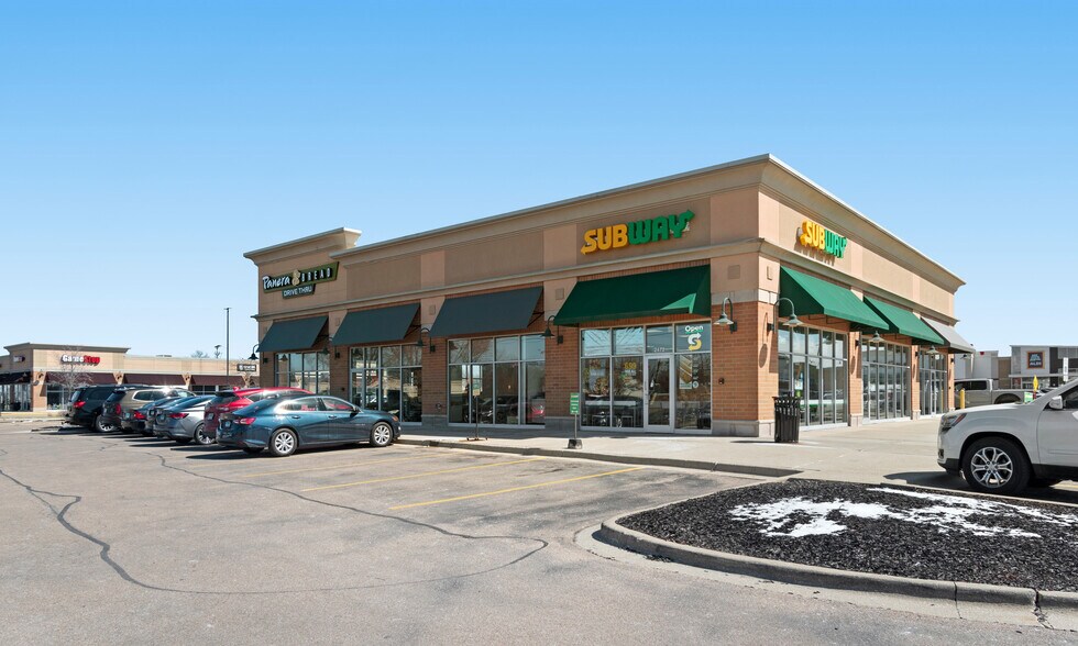 More Photos Of 2472-2476 Sycamore Rd, Dekalb Storefront For Sale