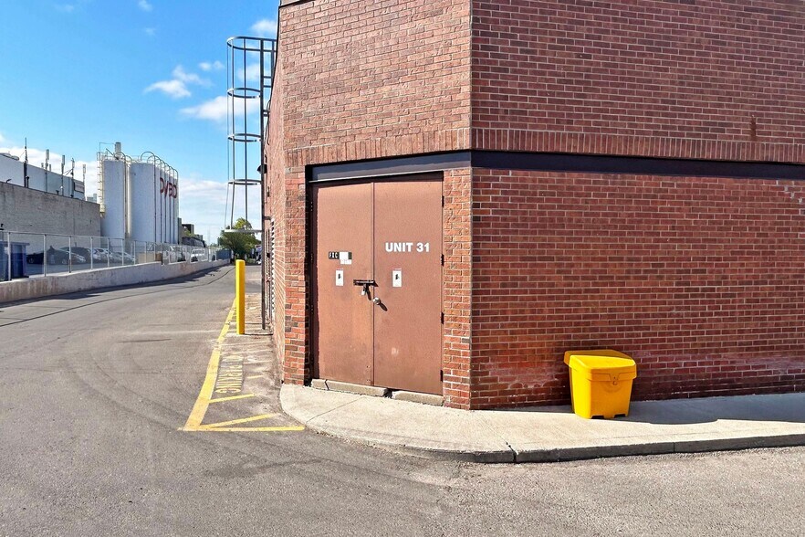 More Photos Of 4801 Keele St, Toronto Warehouse For Lease