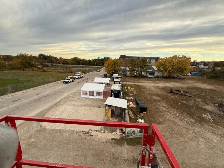 More Photos Of 174 S Harrison St, Oswego Storefront Retail Office For Lease