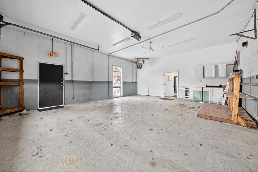 More Photos Of 114-116 E Orleans St, Pacific Office For Sale