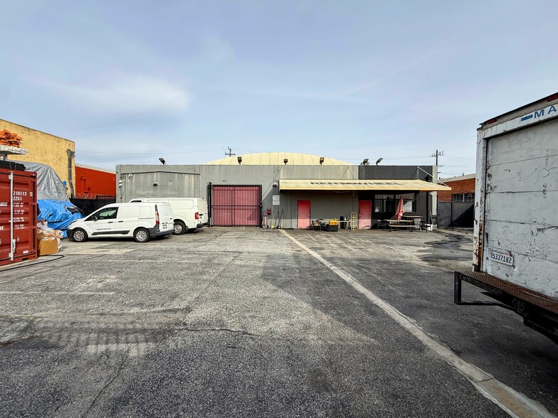 More Photos Of 5438 W 104th St, Los Angeles Warehouse For Sale
