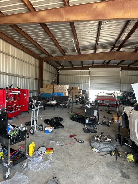 More Photos Of 352-360 W Kentucky Ave, Woodland Warehouse For Sale