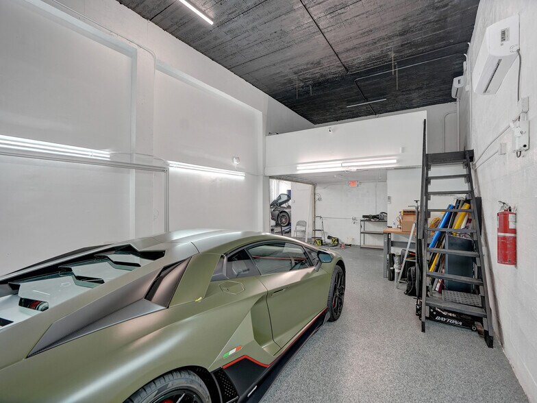 More Photos Of 15-21 NW 9th Ave, Fort Lauderdale Warehouse For Sale