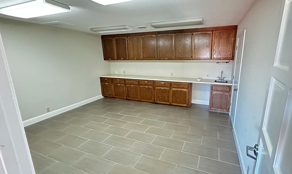 More Photos Of 17705 Hale Ave, Morgan Hill Loft Creative Space For Lease