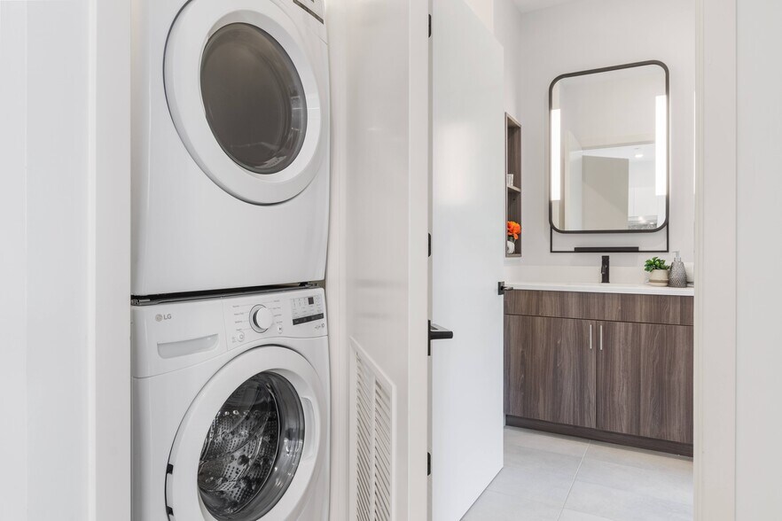 More Photos Of 4501 N Sheridan Rd, Chicago Apartments For Lease