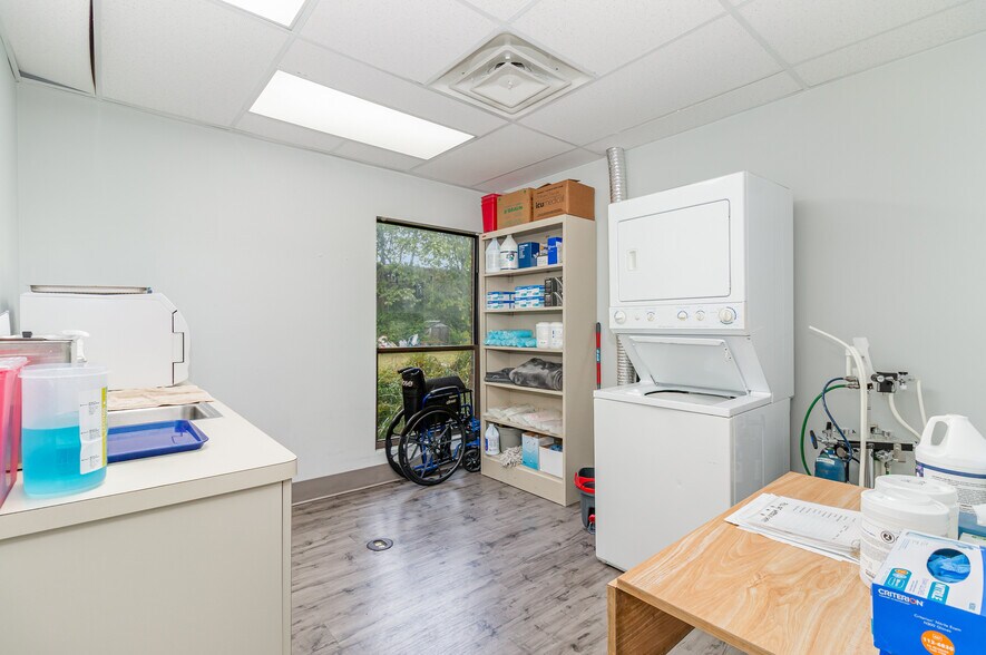 More Photos Of 2751 Blue Rock Rd, Cincinnati Medical For Sale