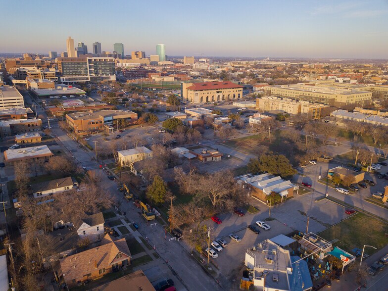 More Photos Of 1216-1220 5th Ave, Fort Worth Medical For Sale