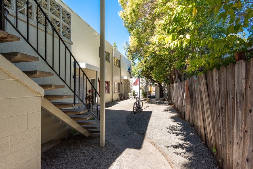 More Photos Of 505 Franklin St, Napa Apartments For Sale