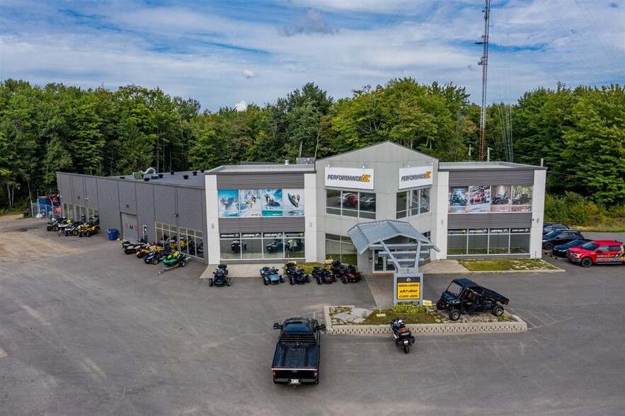 Primary Photo Of 1200 Boul De La Gabelle, Trois-Rivières Department Store For Lease