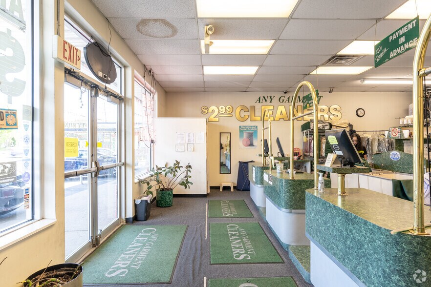 More Photos Of 2695 S Broad St, Hamilton General Retail For Lease