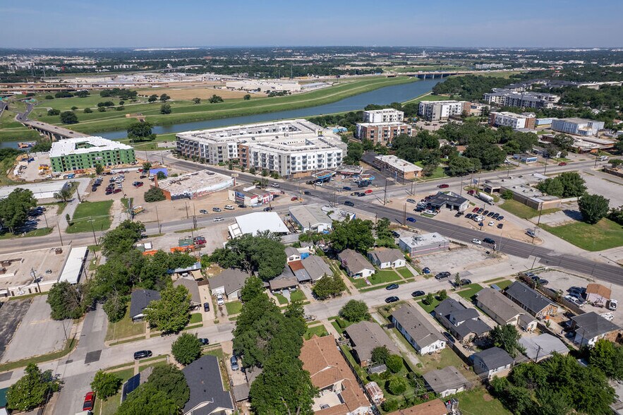 More Photos Of 2600 E Belknap St, Fort Worth Restaurant For Sale