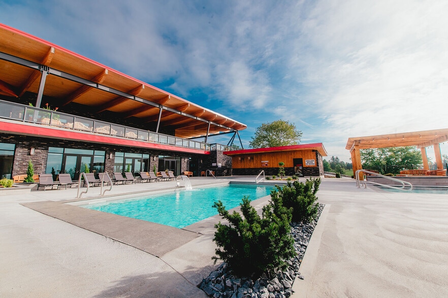 More Photos Of 324183 Mount Elgin Rd, South-West Oxford Golf Course Driving Range For Sale