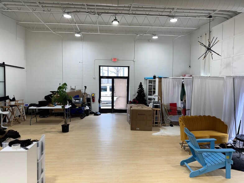More Photos Of 250 Laredo Dr, Decatur Light Distribution For Lease