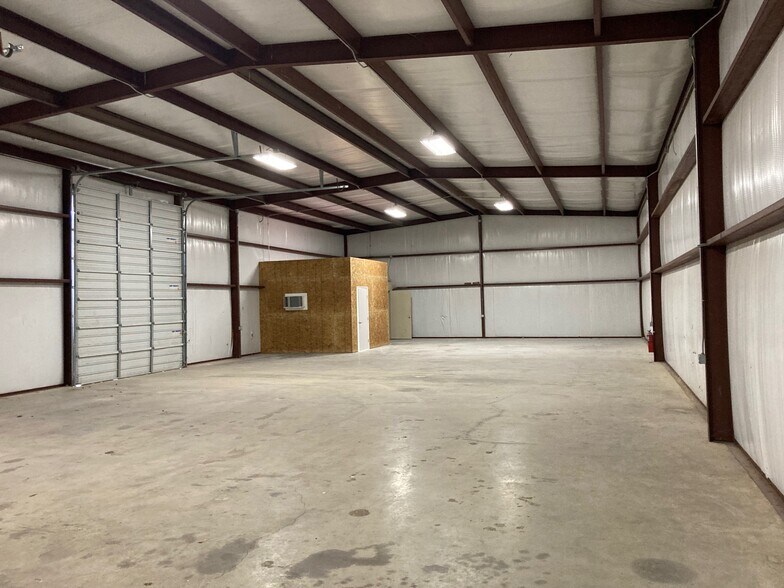 More Photos Of 5807 Dick Price Rd, Fort Worth Industrial For Lease