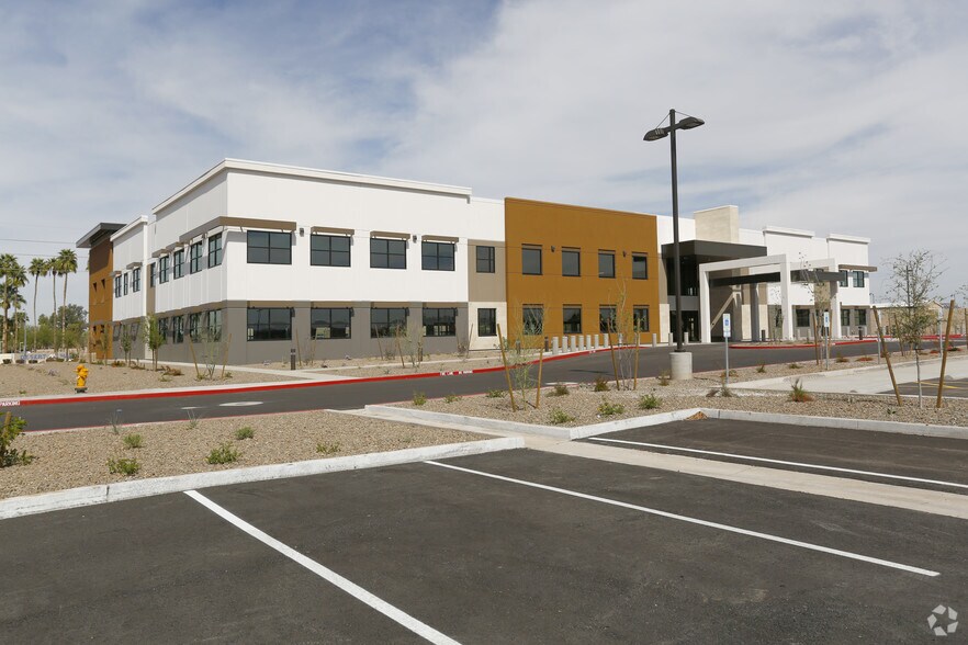 More Photos Of 9069 W Thunderbird Rd, Peoria Medical For Lease