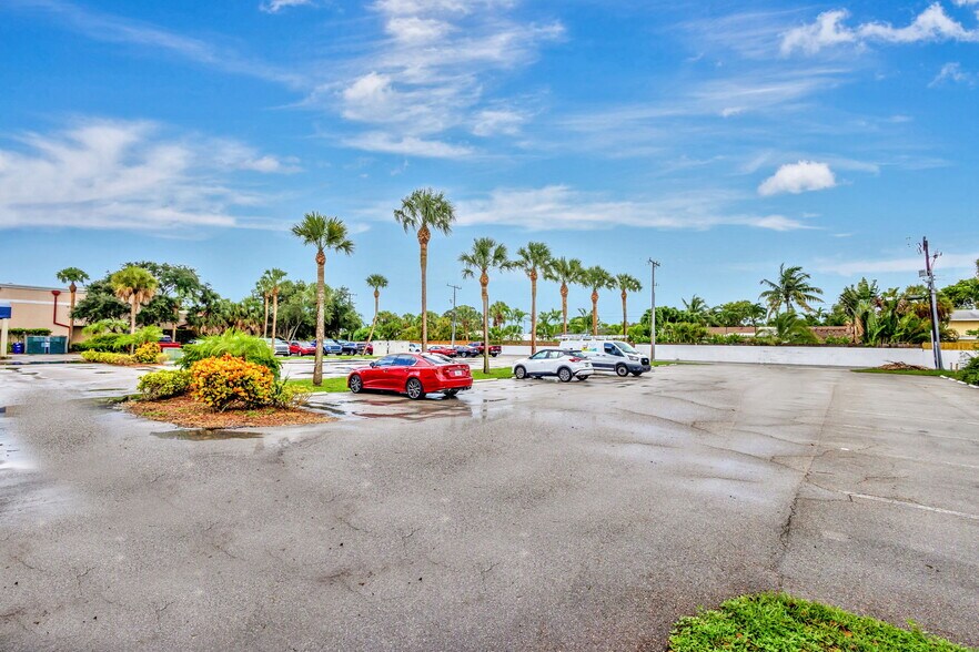 More Photos Of 745 US Highway 1, North Palm Beach Unknown For Lease